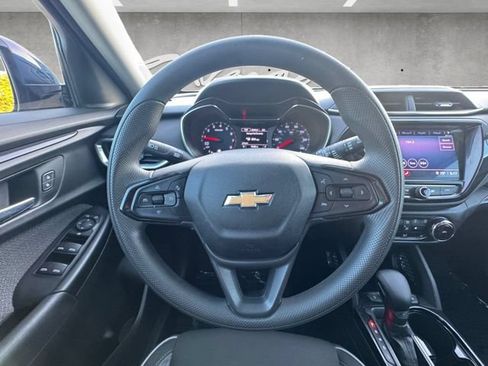 Used 2021 Chevrolet TrailBlazer LT w/ Convenience Package FWD image 21