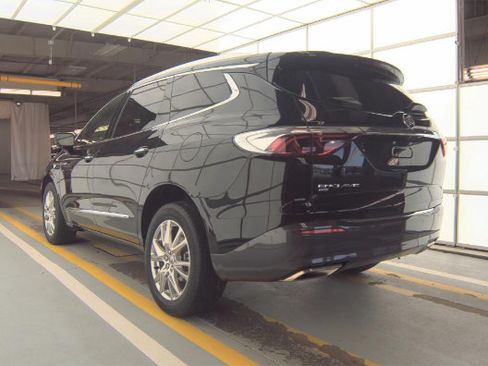 Used 2023 Buick Enclave Essence w/ Experience Buick Package AWD/4WD image 2