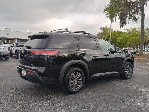 Certified 2024 Nissan Pathfinder SV w/ SV Premium Package image 4