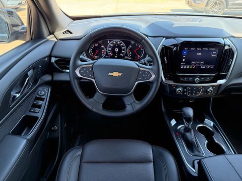 Used 2024 Chevrolet Traverse High Country AWD/4WD image 16