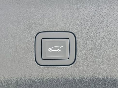 Certified 2026 Cadillac Escalade 2WD image 10