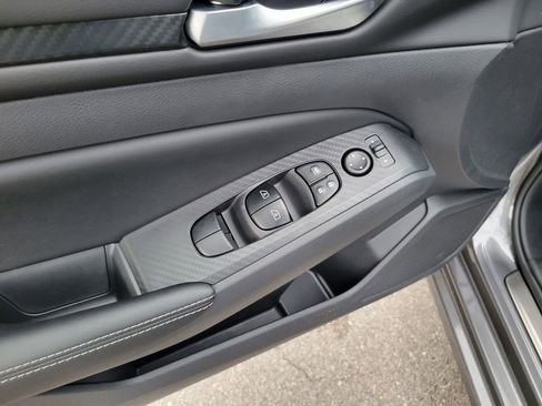 Used 2025 Nissan Altima 2.5 SV w/ SV Special Edition Package FWD image 17