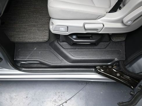 Certified 2024 Honda Odyssey Touring image 23