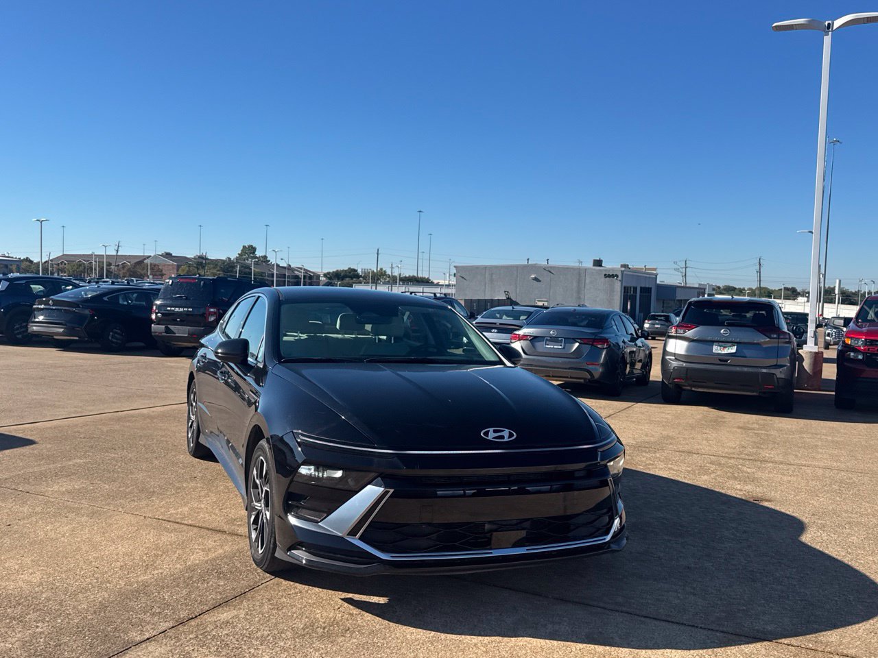 Used 2025 Hyundai Sonata SEL FWD image 4