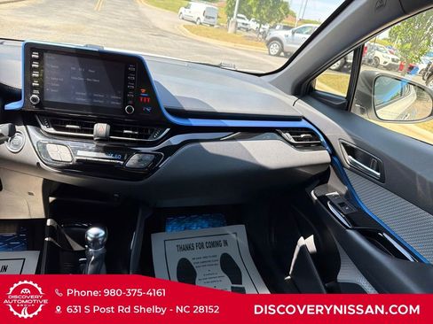 Used 2019 Toyota C-HR XLE FWD image 31
