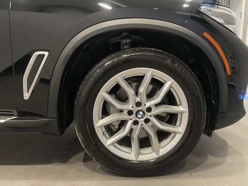Used 2023 BMW X5 xDrive40i w/ Premium Package image 11