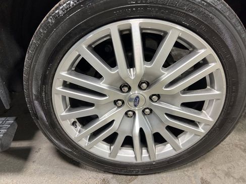 Used 2024 Ford Expedition Limited image 43