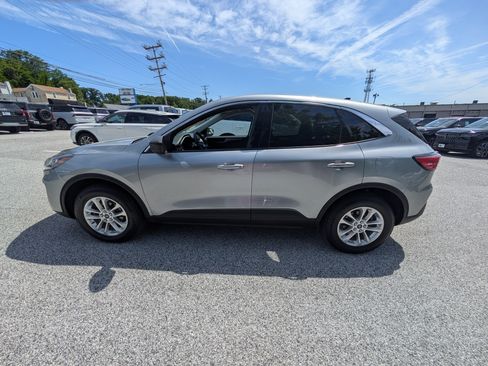 Certified 2022 Ford Escape SE w/ Convenience Package AWD/4WD image 3
