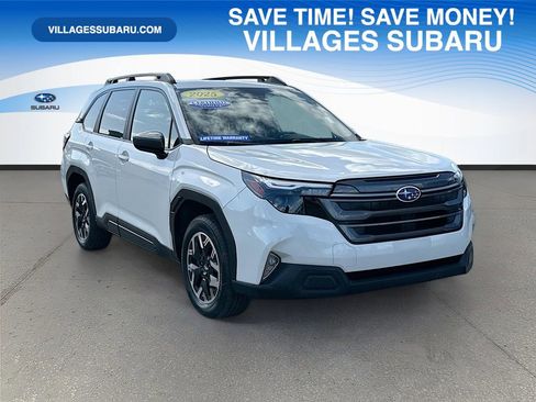 Certified 2025 Subaru Forester Premium AWD/4WD image 1
