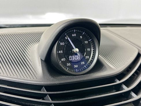 Certified 2022 Porsche Taycan GTS image 16