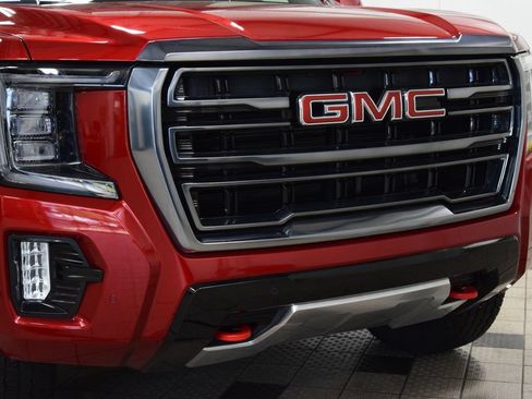 Used 2024 GMC Yukon AT4 AWD/4WD image 13