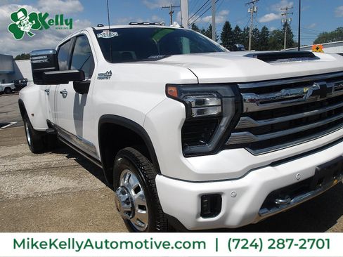 Used 2024 Chevrolet Silverado 3500 High Country w/ High Country Premium Package AWD/4WD image 1