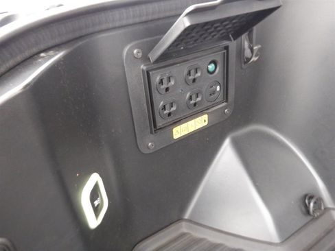 Used 2023 Ford F150 Lightning XLT image 32