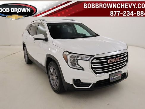 Used 2023 GMC Terrain SLT image 1