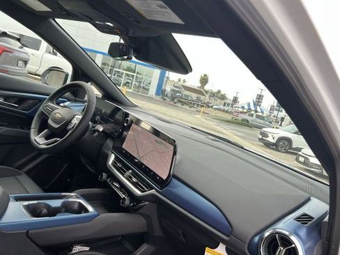 New 2026 Chevrolet Equinox EV LT FWD image 28