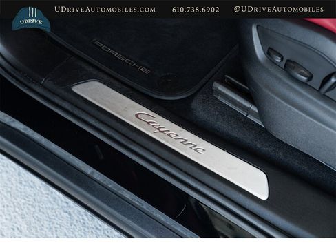 Used 2022 Porsche Cayenne AWD/4WD image 28