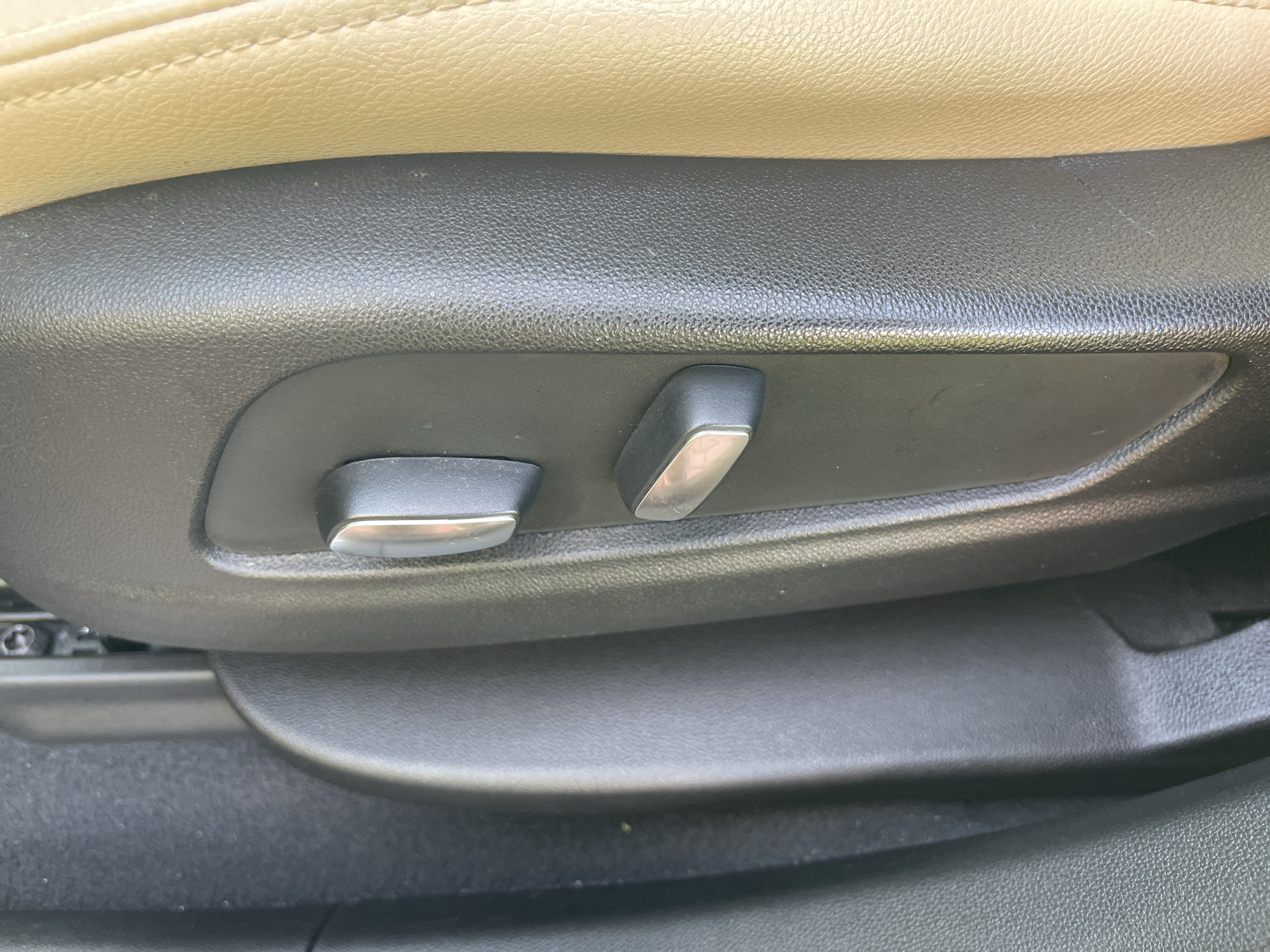 Used 2018 Cadillac XT5 AWD image 15