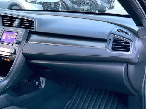 Used 2018 Honda Civic Sport image 18