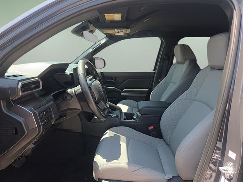 Certified 2026 Toyota Tacoma SR5 AWD/4WD image 20