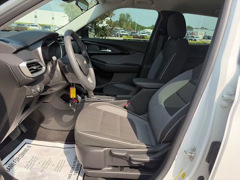 Certified 2023 Chevrolet TrailBlazer LS AWD/4WD image 42