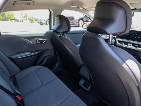 Used 2025 Kia K4 FWD image 16