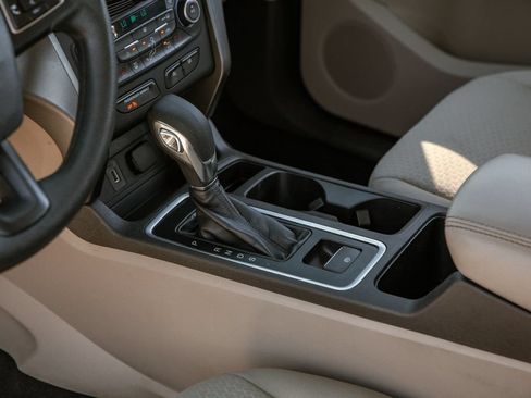Used 2018 Ford Escape SE w/ SE Sync 3 Package FWD image 14