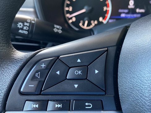 Certified 2025 Nissan Altima 2.5 SV FWD image 32