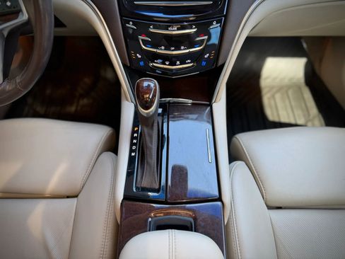 Used 2013 Cadillac XTS Luxury w/ Driver Awareness Package AWD/4WD image 17