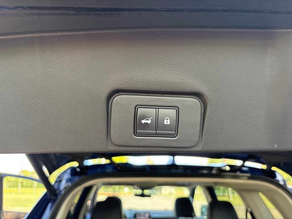 Used 2021 Nissan Rogue SL AWD/4WD image 10