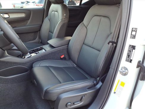 New 2026 Volvo XC40 B5 Plus w/ Protection Package Premier image 4