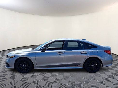 Used 2023 Honda Civic Sport image 4