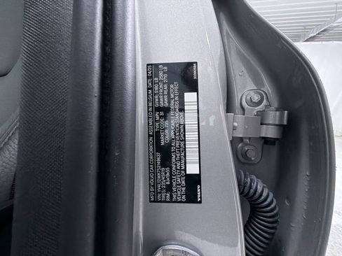 Used 2025 Volvo V60 B5 Cross Country Plus image 26