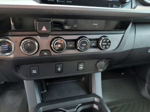 Used 2016 Toyota Tacoma TRD Sport w/ Towing Package AWD/4WD image 25