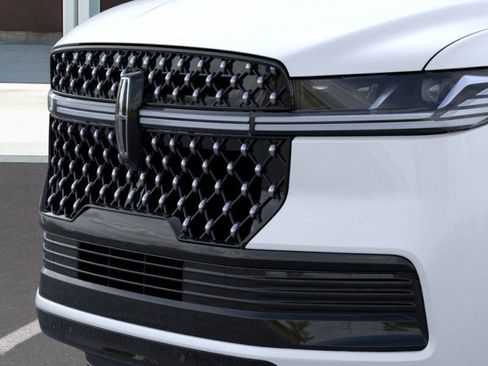 New 2025 Lincoln Navigator Black Label image 17