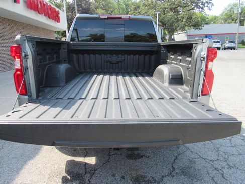 Used 2025 Chevrolet Silverado 1500 LTZ w/ LTZ Premium Package AWD/4WD image 15