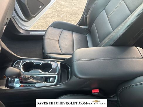 Used 2023 Chevrolet Equinox Premier image 27