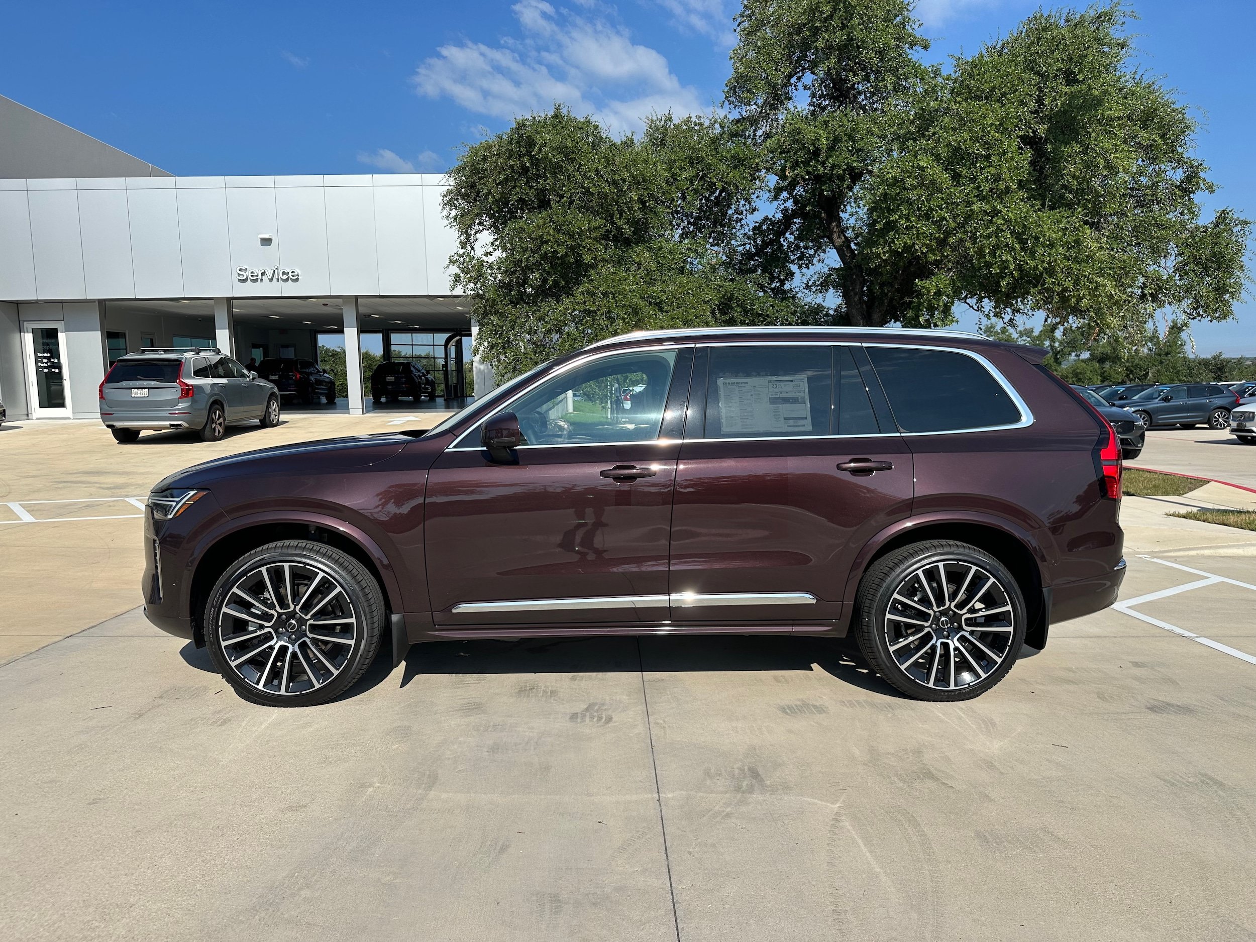 Used 2026 Volvo XC90 B6 Plus w/ Protection Package Premier AWD/4WD image 3