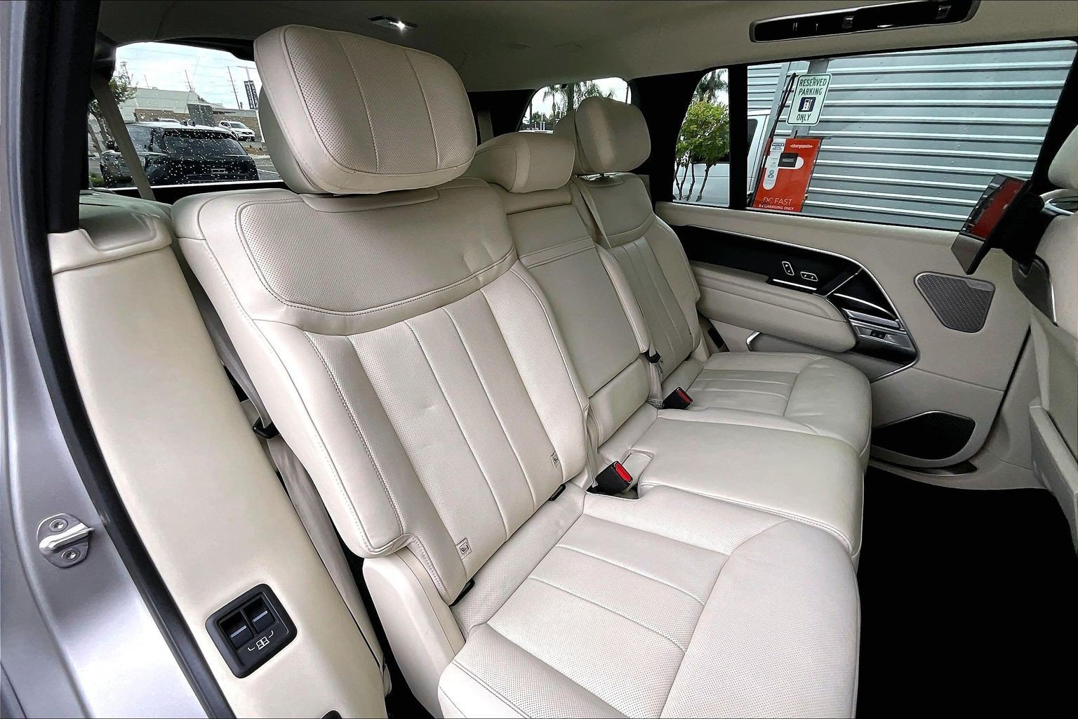 Used 2023 Land Rover Range Rover Long Wheelbase Autobiography AWD/4WD image 27