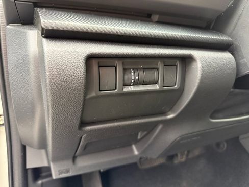 Used 2024 Subaru Crosstrek 2.0i Premium image 28