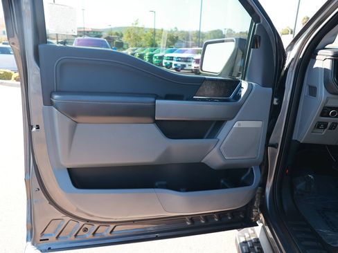Used 2025 Ford F150 Lightning Flash AWD/4WD image 20