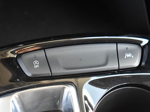 Used 2025 Chevrolet Trax ACTIV w/ Driver Confidence Package image 24