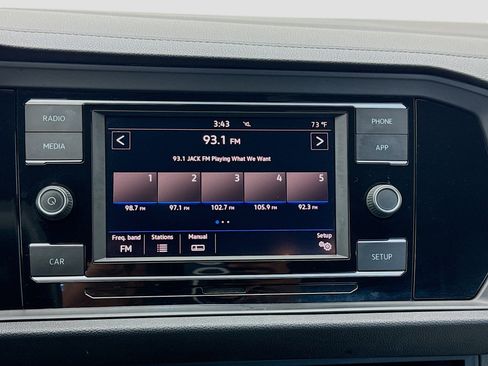 Used 2019 Volkswagen Jetta R-Line w/ R-Line Cold Weather Package FWD image 11