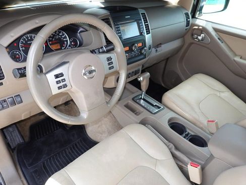 Used 2014 Nissan Frontier 2WD Crew Cab Long Bed image 19