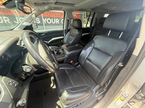 Used 2020 Chevrolet Suburban LT AWD/4WD image 6