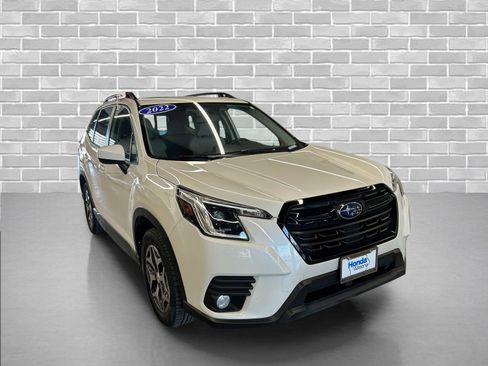 Used 2022 Subaru Forester Premium image 7