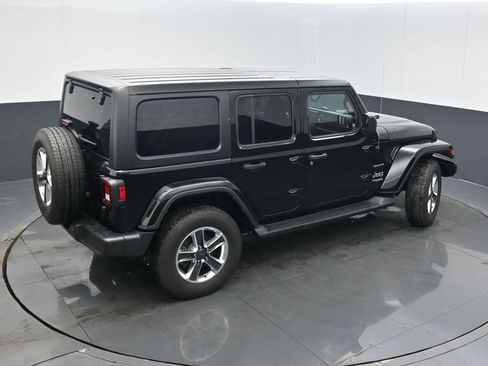 Certified 2022 Jeep Wrangler Unlimited Sahara AWD/4WD image 43
