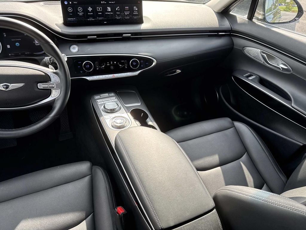 Used 2025 Genesis GV70 2.5T AWD/4WD image 15