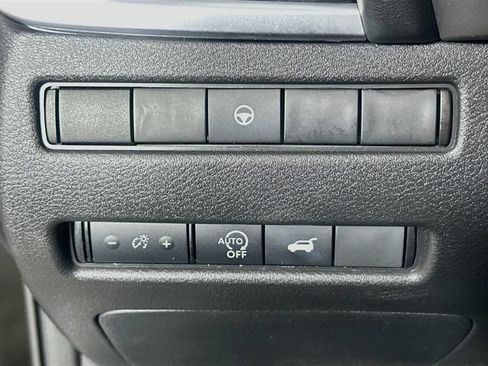 Used 2023 Nissan Rogue SL AWD/4WD image 24