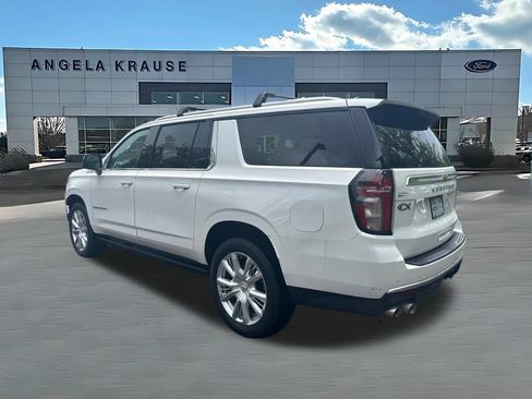 Used 2021 Chevrolet Suburban High Country w/ Premium Package AWD/4WD image 6