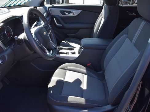 Used 2025 Chevrolet Blazer LT AWD/4WD image 25